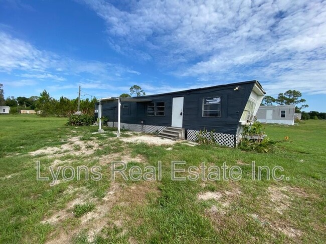Primary Photo - 8086 Heck Dr