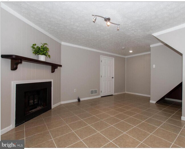 Building Photo - 8926 Trimble Way