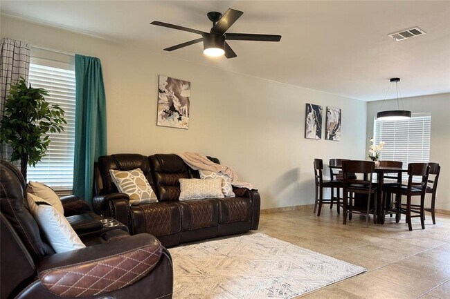 Building Photo - 6300 Crumley Ln