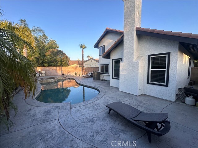 Building Photo - 10574 Deerfield Dr
