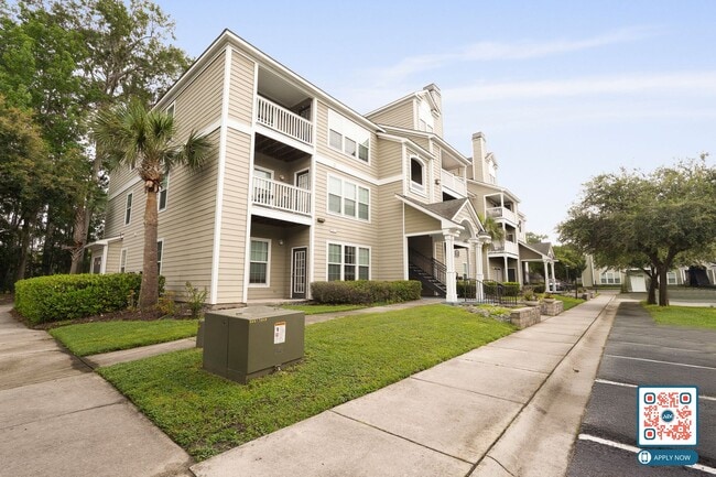 Building Photo - MOVE IN THIS YEAR - FREE MONTH'S RENT IN 1st 90 DAYS!