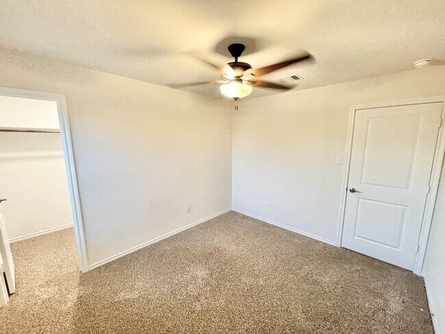 Building Photo - 1125 Silver Maple Ln