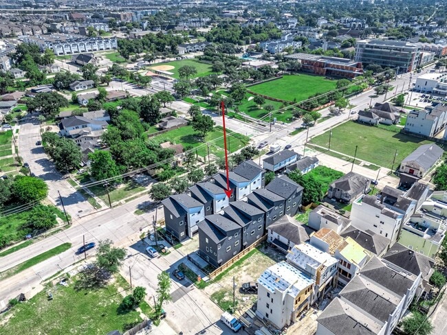 Building Photo - 3209 St Emanuel St