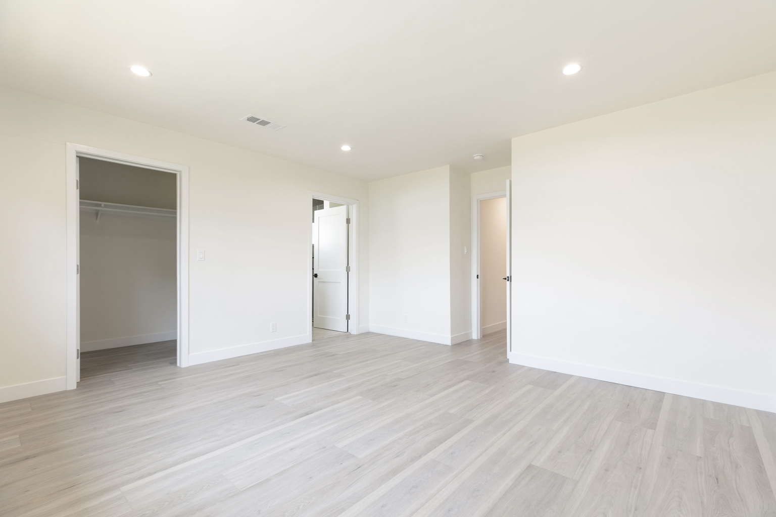 Building Photo - 7759 Van Noord Ave
