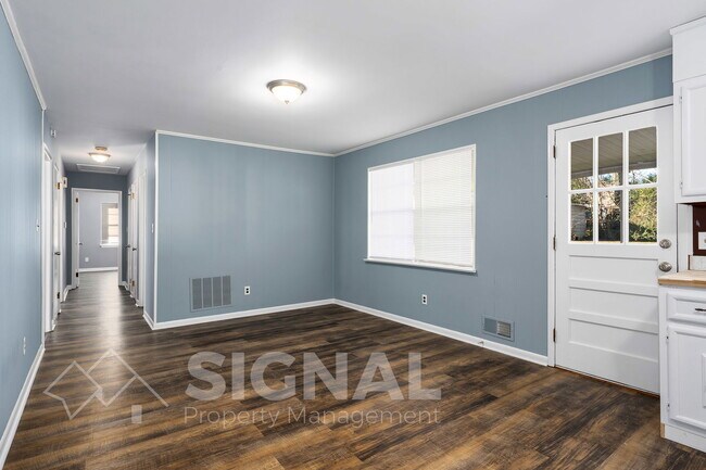 Building Photo - 1228 Huffman Rd