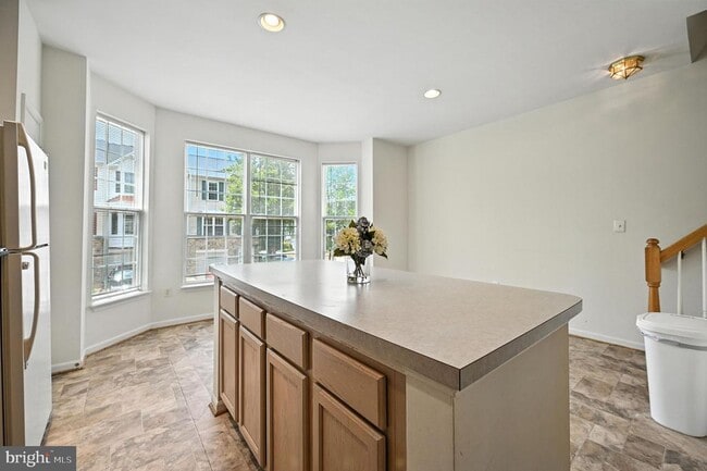 Building Photo - 6949 Banchory Ct