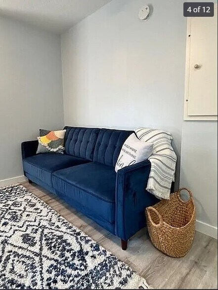 Building Photo - 3219 Roscoe Ave