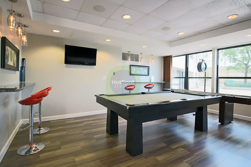 Building Photo - 1140 S Michigan Ave