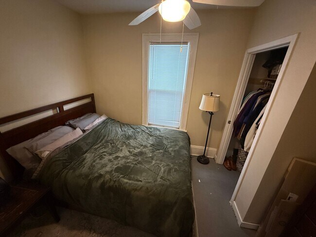 Building Photo - 2951-51A N Fratney St