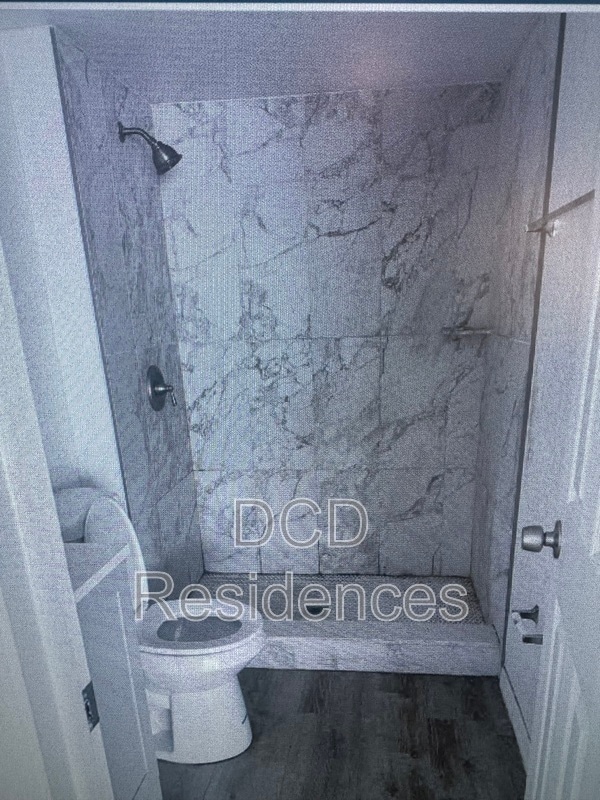 Building Photo - 8310 Oak Forest Ct