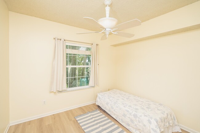 Building Photo - 4010 Grande Vista Blvd