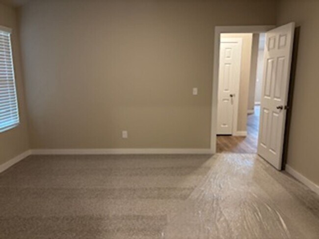 Building Photo - FIRST MONTH FREE - Beautiful New Home!