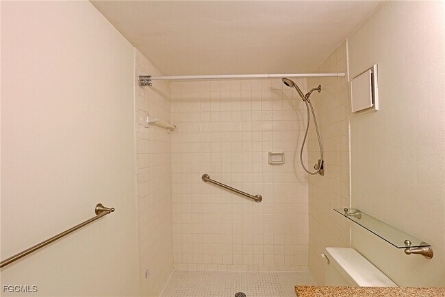 Building Photo - 6120 Whiskey Creek Dr