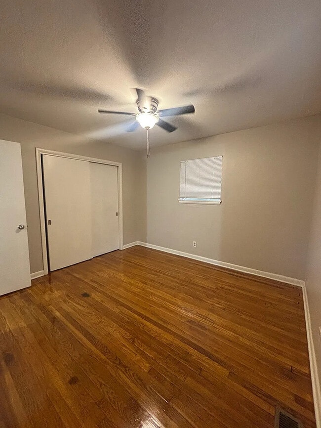 Building Photo - Duplex