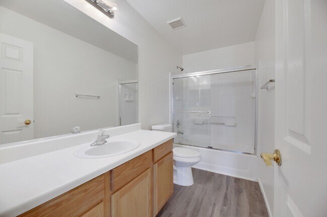 Building Photo - Rehabbed 3 Bedroom Rhodes Ranch Beauty!