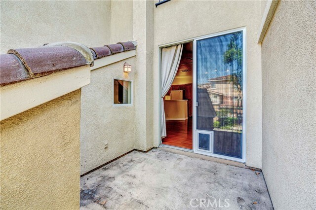 Building Photo - 1702 Crescent Oak