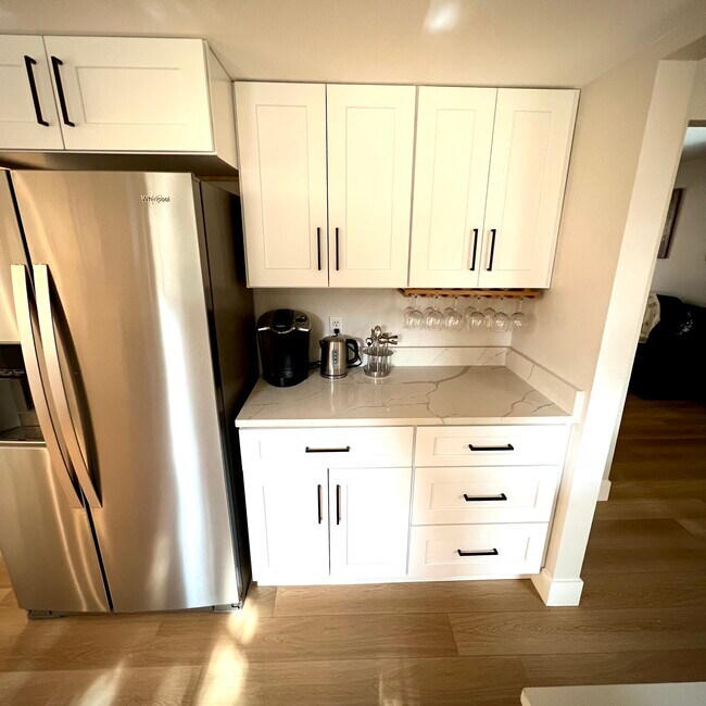 Building Photo - 14372 W Archer Ave