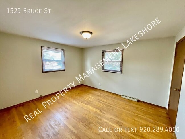 Building Photo - 1529 Bruce St
