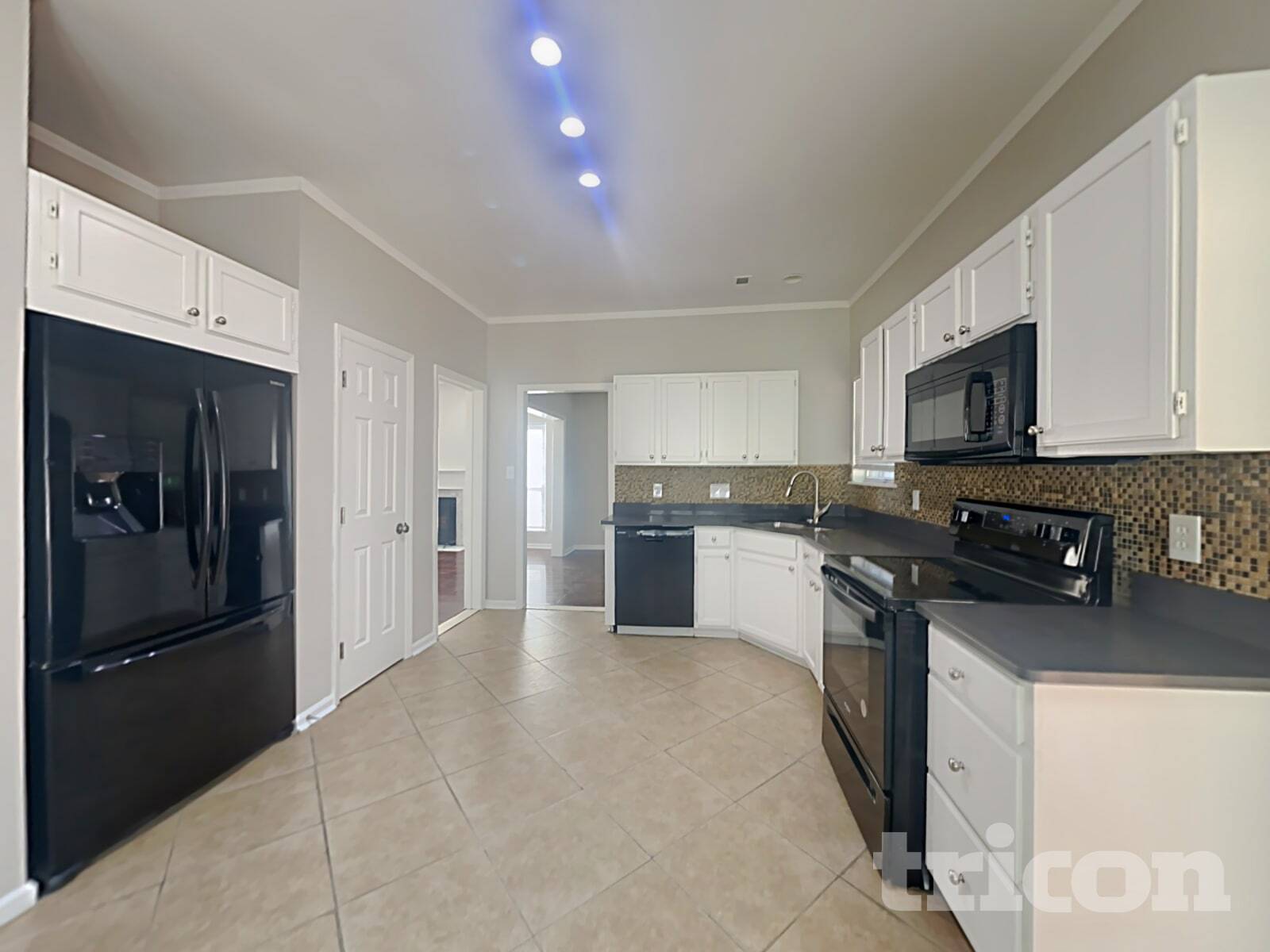Building Photo - 404 Marcella Dr