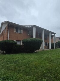 Building Photo - SPRINGBANK APARTMENTS II