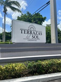 Building Photo - 2670 W 76th St