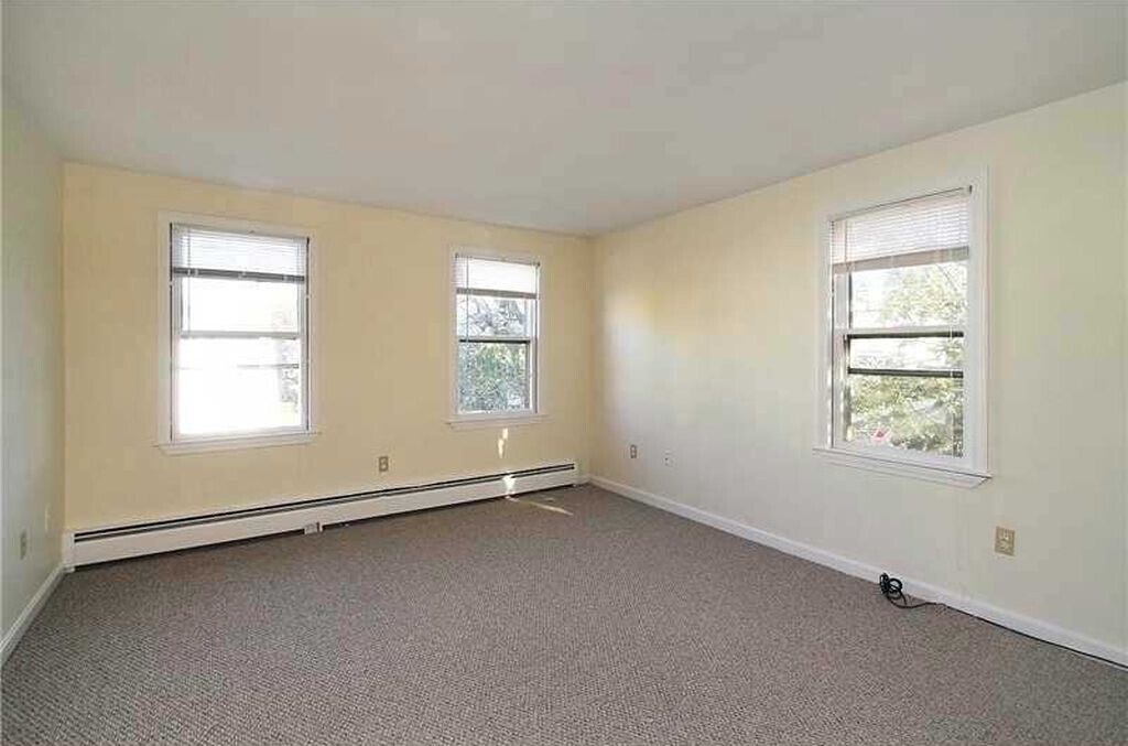 Building Photo - 18 Homer St