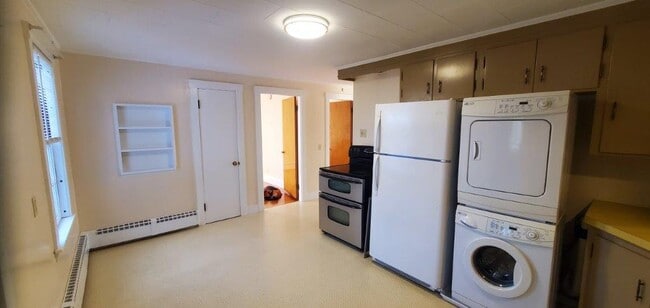 Kitchen - 351 Main St