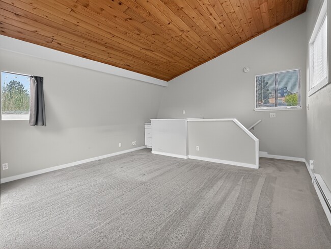 Building Photo - 5521 Brooklyn Ave NE