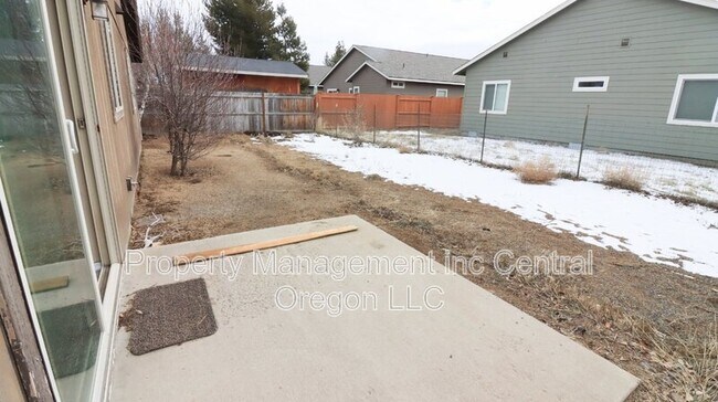 Building Photo - 16489 Riley Dr