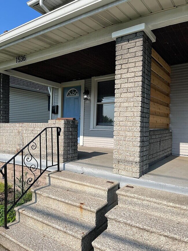 Building Photo - Single Family Home
