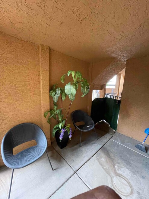 Building Photo - 1831 W Mulberry Dr