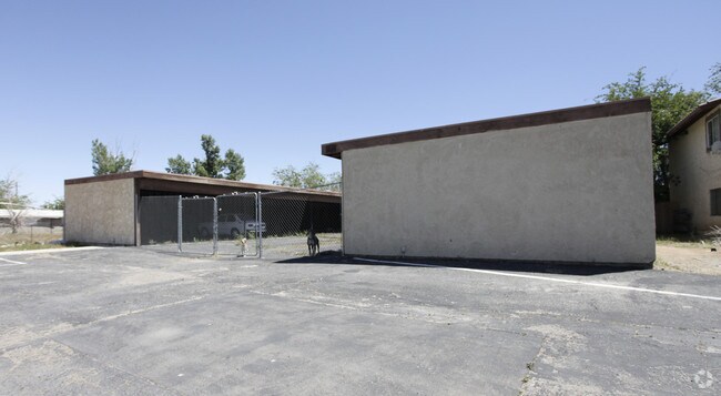 Building Photo - Larkspur Apartments