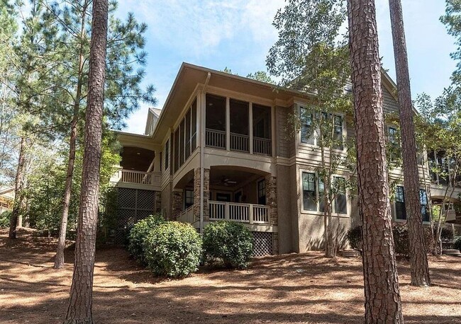 Building Photo - 1111 Regency Dr