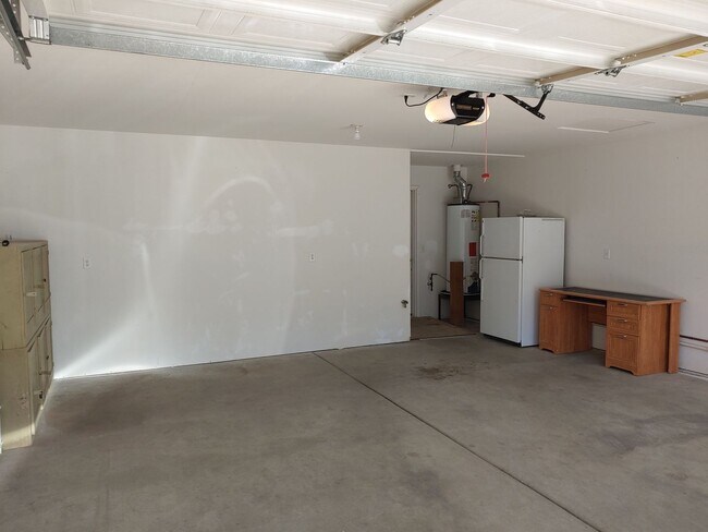 Building Photo - Quiet Neighborhood 55+Community-front land...
