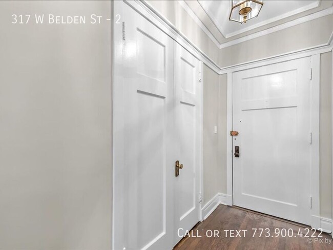 Building Photo - Lincoln Park Extra Large 3 bedroom 2 bath