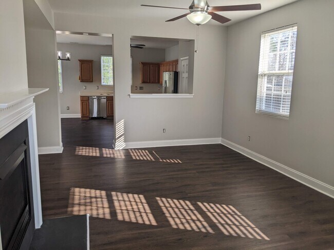 Building Photo - 3741 Tryon Ridge Dr