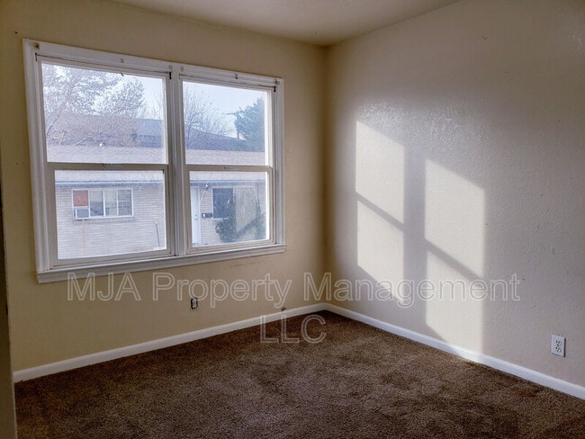 Building Photo - 742 Wasatch St