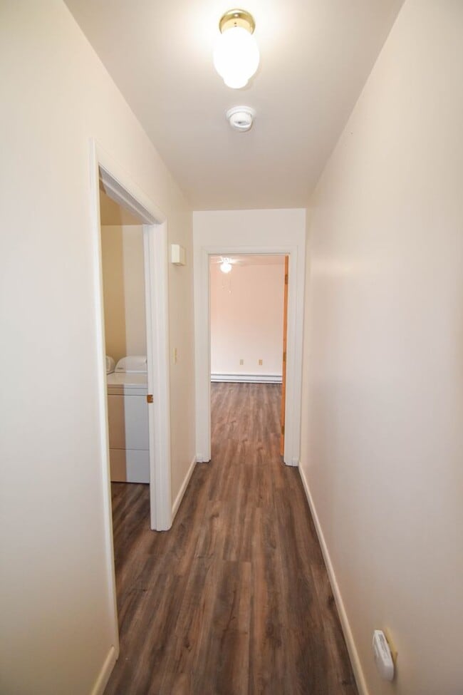 Building Photo - Two Bedroom in Jersey Shore with 1-Car Garage!