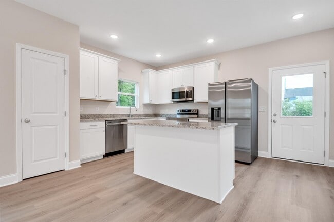 Building Photo - 1922 S Watkins St