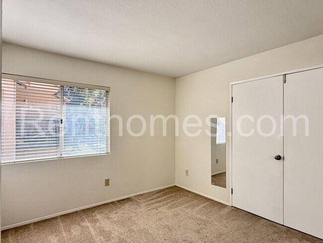 Building Photo - 11263 Avenida De Los Lobos