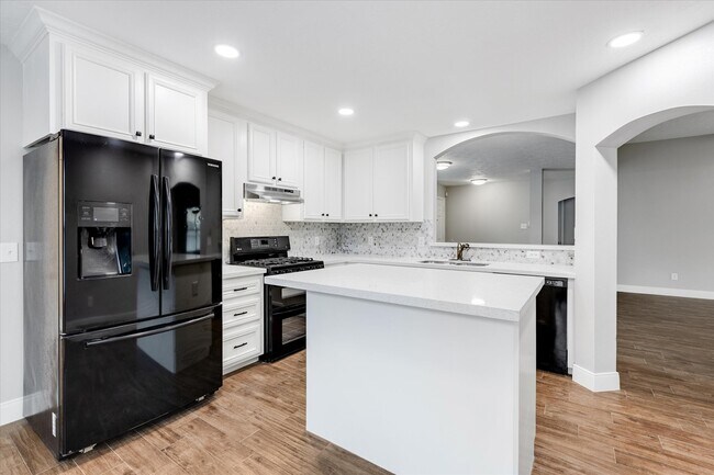 Building Photo - 6618 Grant Dr