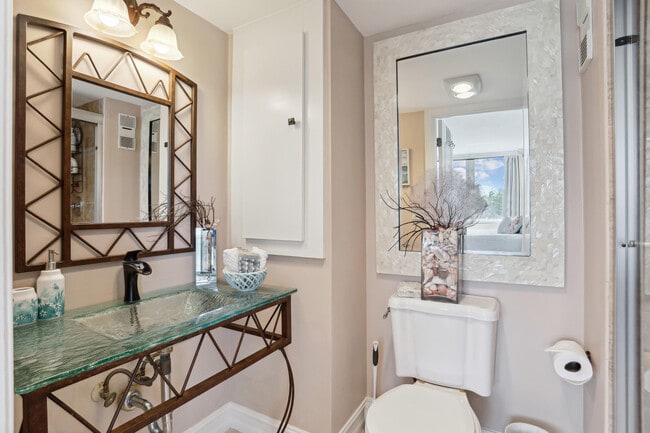 Building Photo - 3301 S Ocean Blvd