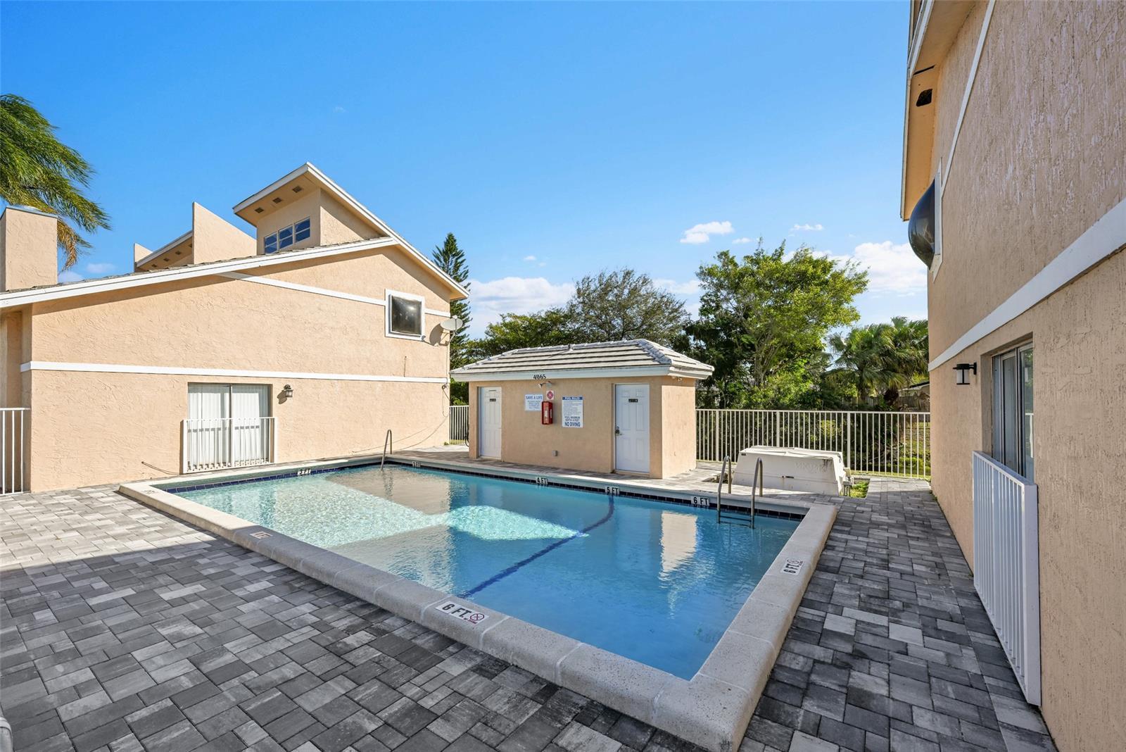 Building Photo - 4011 Coral Springs Dr