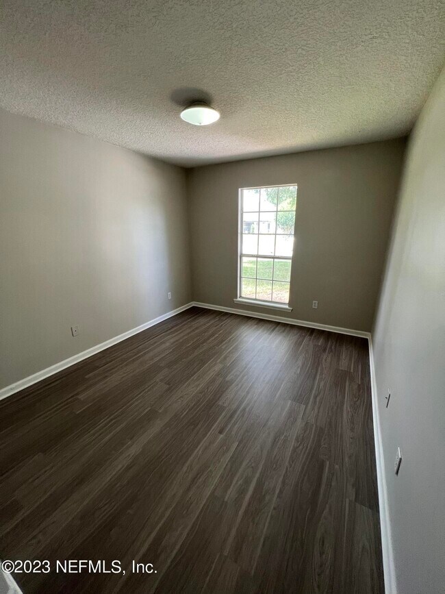 Building Photo - 8531 Longford Dr