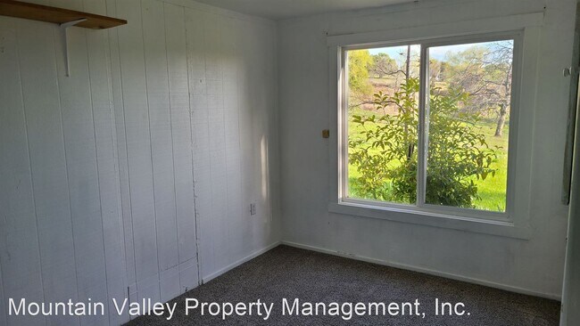 Building Photo - 3 br, 2 bath House - 12332 Silver Springs ...
