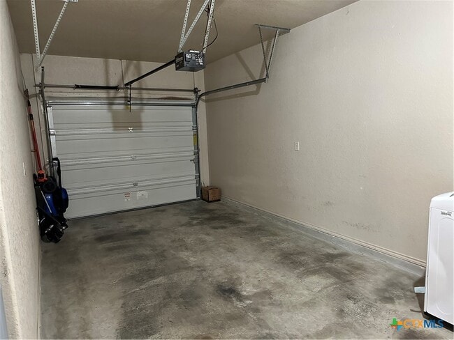 Building Photo - 362 E Faust St