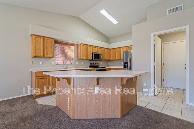 Building Photo - 251 W Windsor Dr