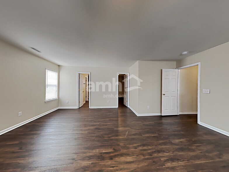 Building Photo - 1616 Harrison Way