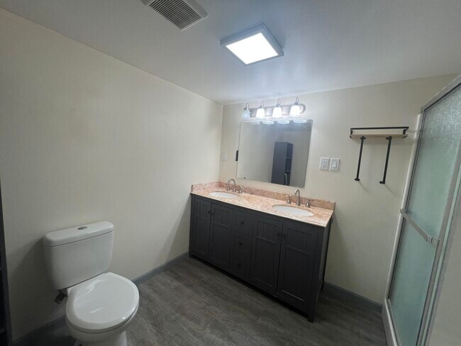 Building Photo - 69470 Midpark Dr