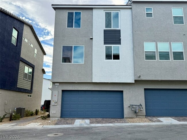 Building Photo - 5824 Wisteria Walk St